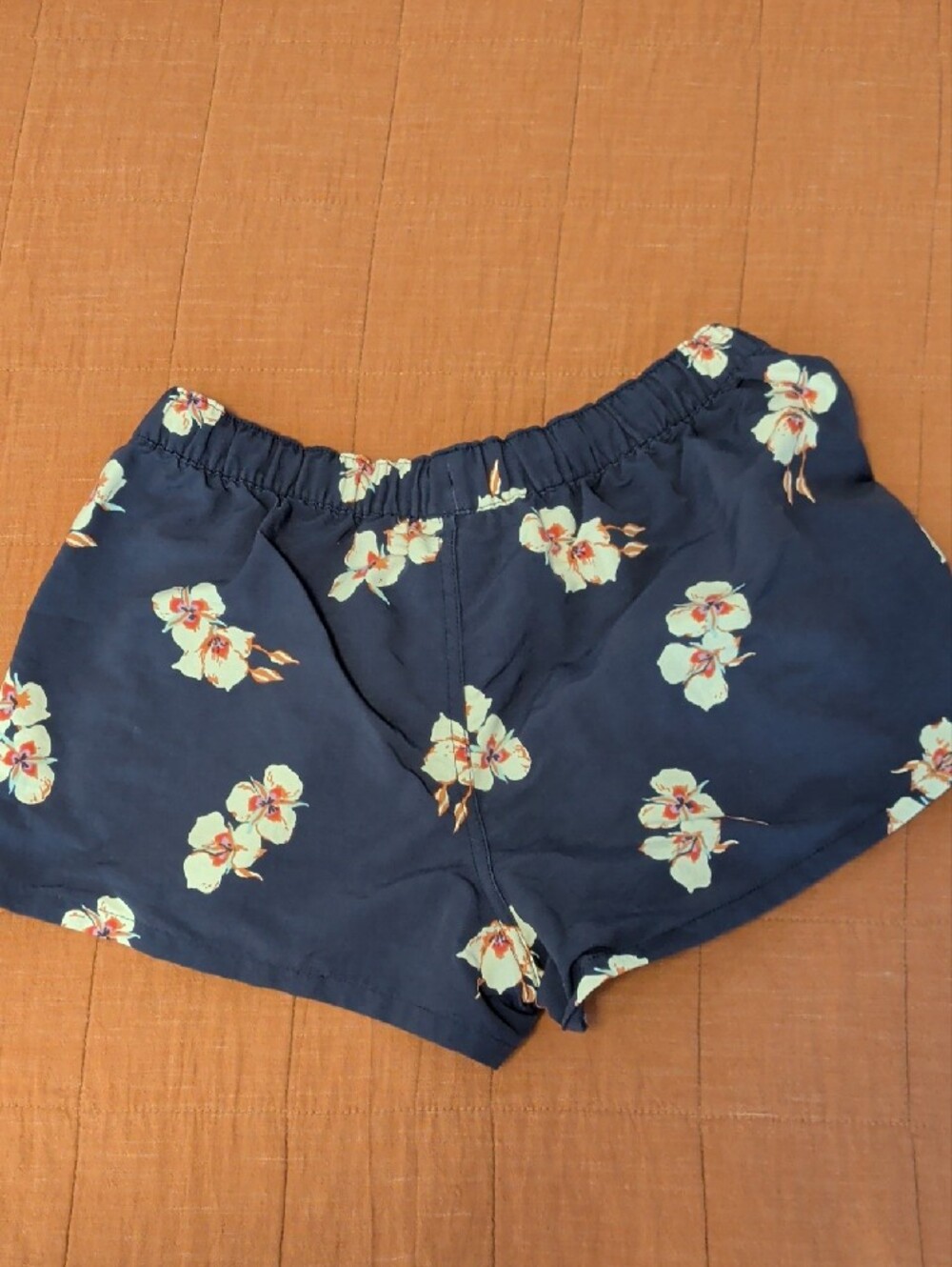 Patagonia Baggies Navy Floral - Picture 4 of 6